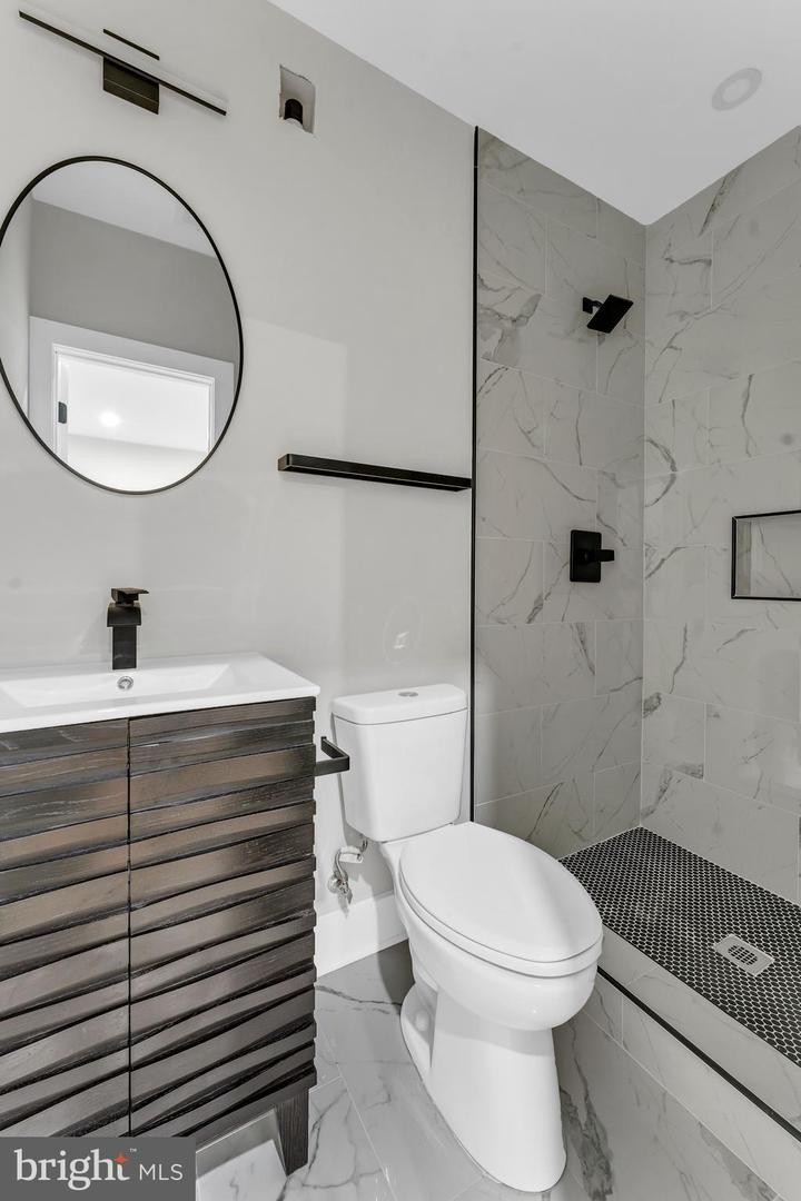 3521 NEW HAMPSHIRE AVE NW #B, WASHINGTON, District Of Columbia 20010, 3 Bedrooms Bedrooms, ,2 BathroomsBathrooms,Residential,For sale,3521 NEW HAMPSHIRE AVE NW #B,DCDC2201226 MLS # DCDC2201226