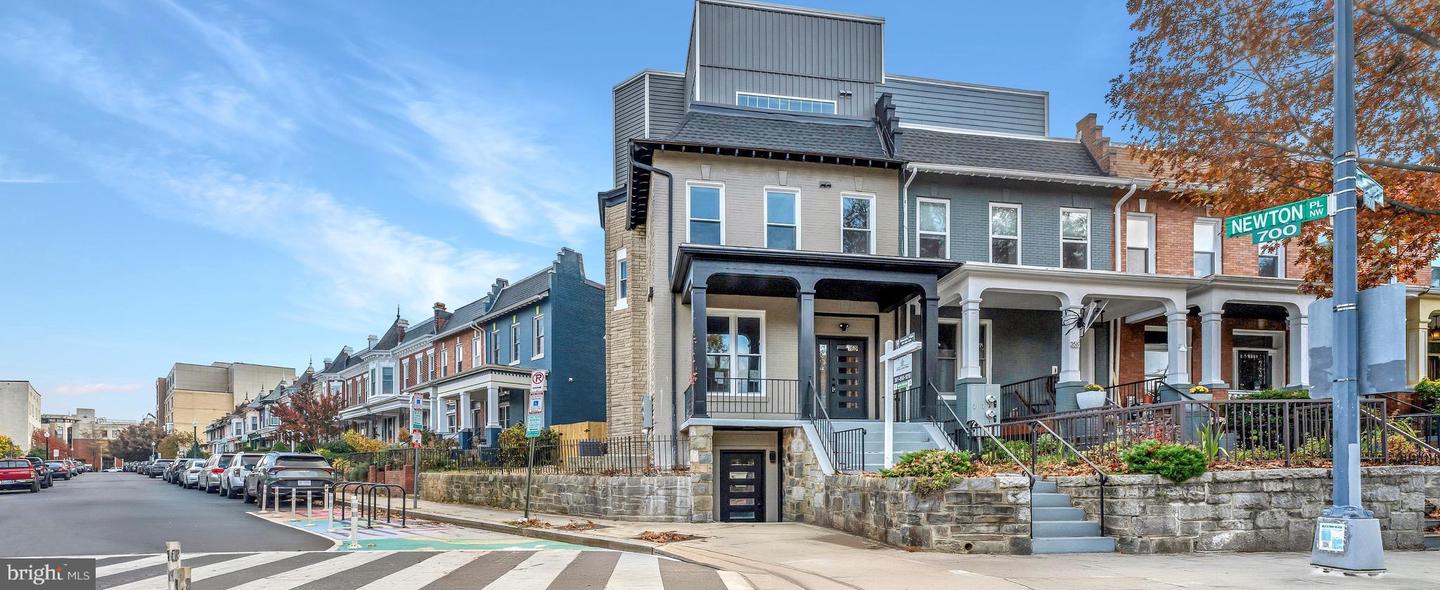 3521 NEW HAMPSHIRE AVE NW #B, WASHINGTON, District Of Columbia 20010, 3 Bedrooms Bedrooms, ,2 BathroomsBathrooms,Residential,For sale,3521 NEW HAMPSHIRE AVE NW #B,DCDC2201226 MLS # DCDC2201226