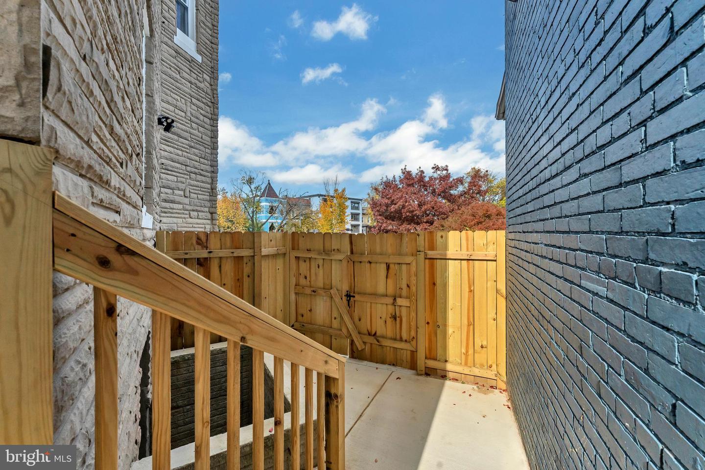 3521 NEW HAMPSHIRE AVE NW #B, WASHINGTON, District Of Columbia 20010, 3 Bedrooms Bedrooms, ,2 BathroomsBathrooms,Residential,For sale,3521 NEW HAMPSHIRE AVE NW #B,DCDC2201226 MLS # DCDC2201226