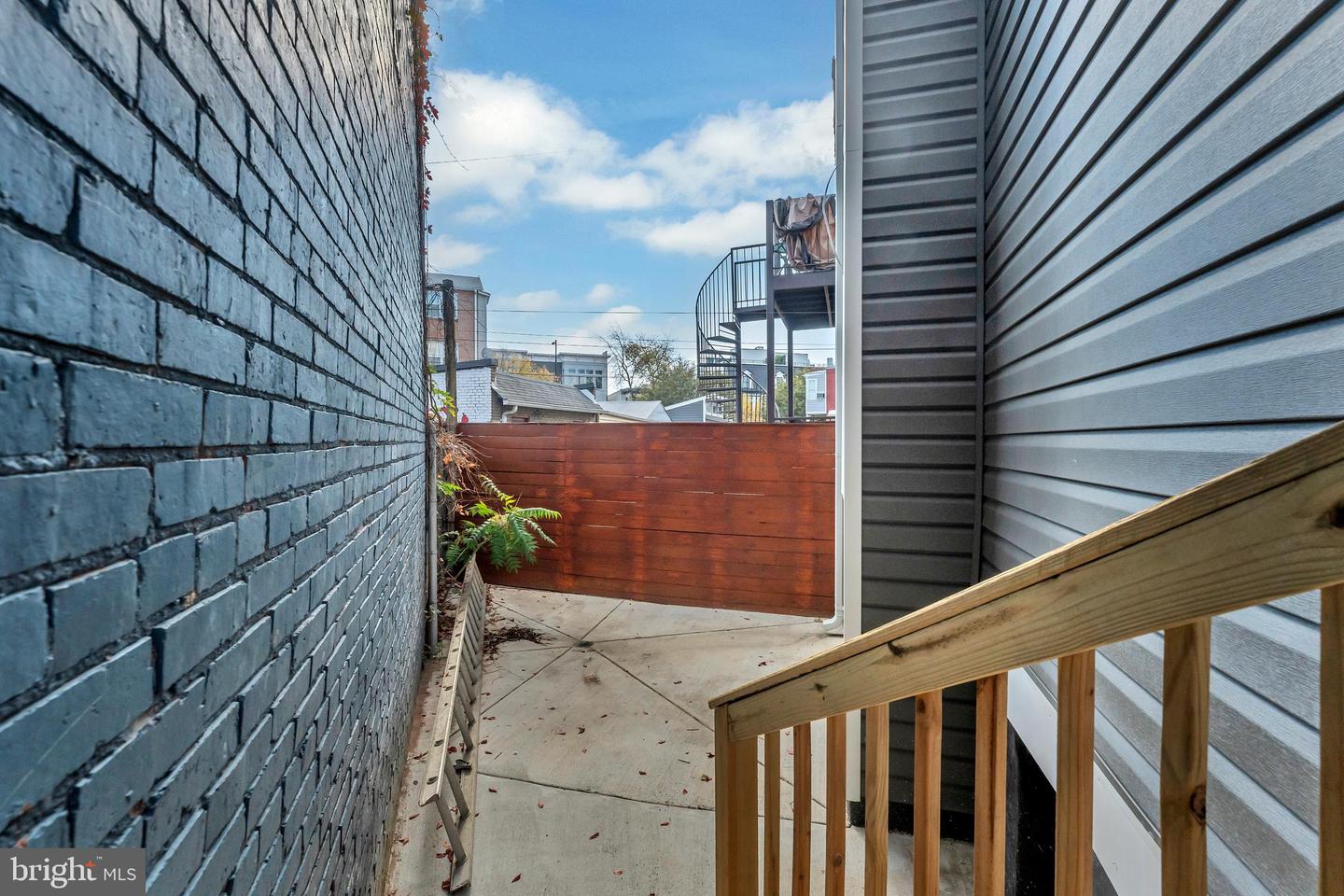 3521 NEW HAMPSHIRE AVE NW #B, WASHINGTON, District Of Columbia 20010, 3 Bedrooms Bedrooms, ,2 BathroomsBathrooms,Residential,For sale,3521 NEW HAMPSHIRE AVE NW #B,DCDC2201226 MLS # DCDC2201226