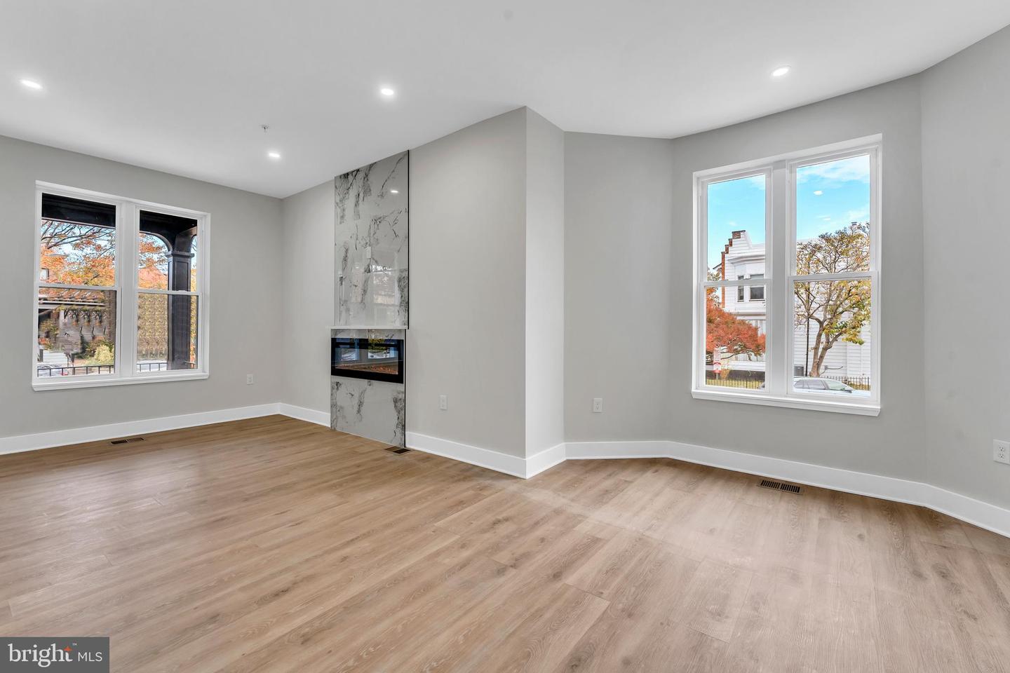 3521 NEW HAMPSHIRE AVE NW #B, WASHINGTON, District Of Columbia 20010, 3 Bedrooms Bedrooms, ,2 BathroomsBathrooms,Residential,For sale,3521 NEW HAMPSHIRE AVE NW #B,DCDC2201226 MLS # DCDC2201226