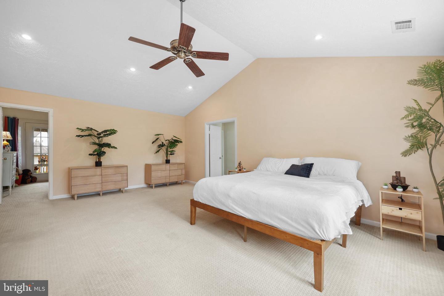 10217 GROVEWOOD WAY, FAIRFAX, Virginia 22032, 4 Bedrooms Bedrooms, ,2 BathroomsBathrooms,Residential,For sale,10217 GROVEWOOD WAY,VAFX2241674 MLS # VAFX2241674