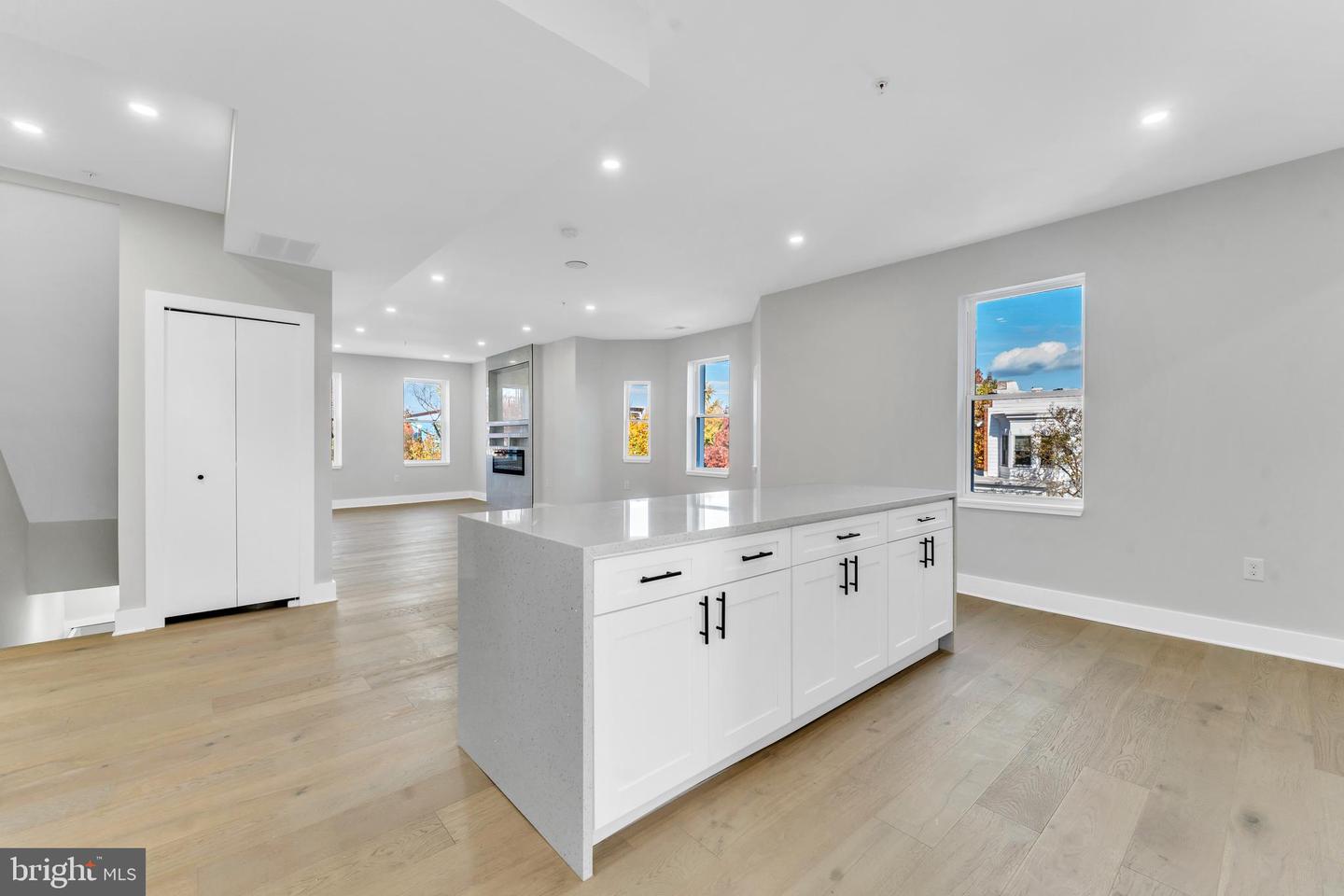 3521 NEW HAMPSHIRE AVE NW #A, WASHINGTON, District Of Columbia 20010, 3 Bedrooms Bedrooms, ,2 BathroomsBathrooms,Residential,For sale,3521 NEW HAMPSHIRE AVE NW #A,DCDC2201262 MLS # DCDC2201262