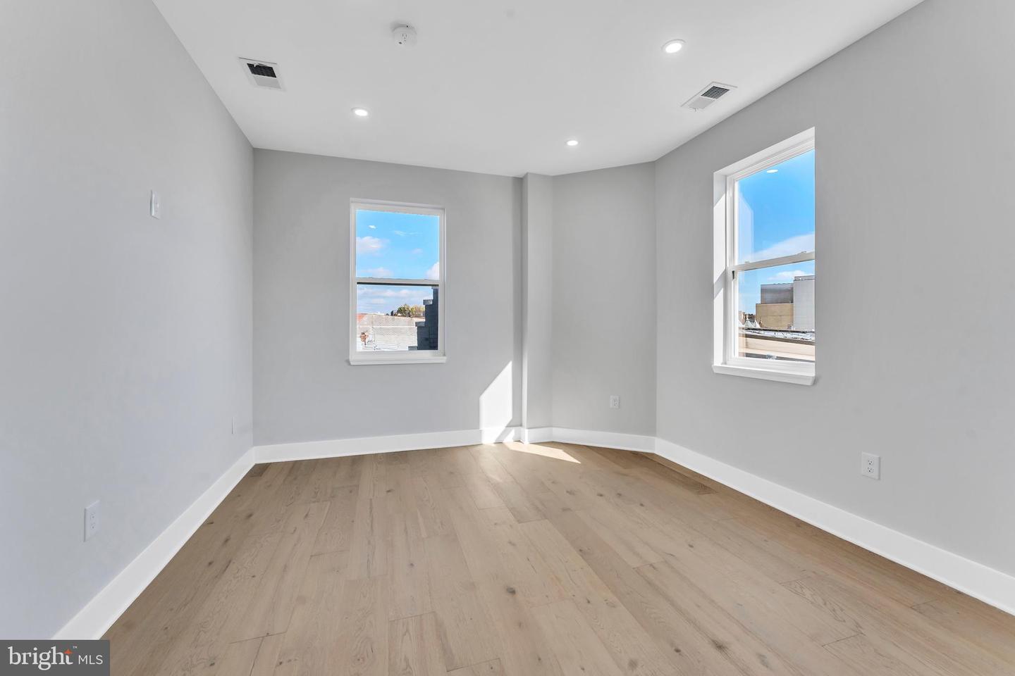 3521 NEW HAMPSHIRE AVE NW #A, WASHINGTON, District Of Columbia 20010, 3 Bedrooms Bedrooms, ,2 BathroomsBathrooms,Residential,For sale,3521 NEW HAMPSHIRE AVE NW #A,DCDC2201262 MLS # DCDC2201262