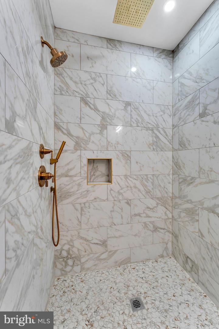 3521 NEW HAMPSHIRE AVE NW #A, WASHINGTON, District Of Columbia 20010, 3 Bedrooms Bedrooms, ,2 BathroomsBathrooms,Residential,For sale,3521 NEW HAMPSHIRE AVE NW #A,DCDC2201262 MLS # DCDC2201262