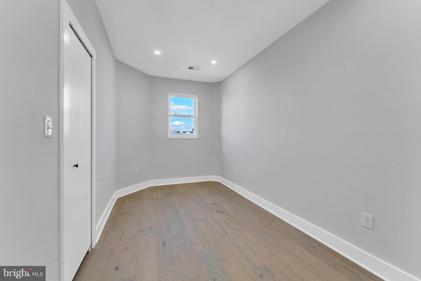 3521 NEW HAMPSHIRE AVE NW #A, WASHINGTON, District Of Columbia 20010, 3 Bedrooms Bedrooms, ,2 BathroomsBathrooms,Residential,For sale,3521 NEW HAMPSHIRE AVE NW #A,DCDC2201262 MLS # DCDC2201262