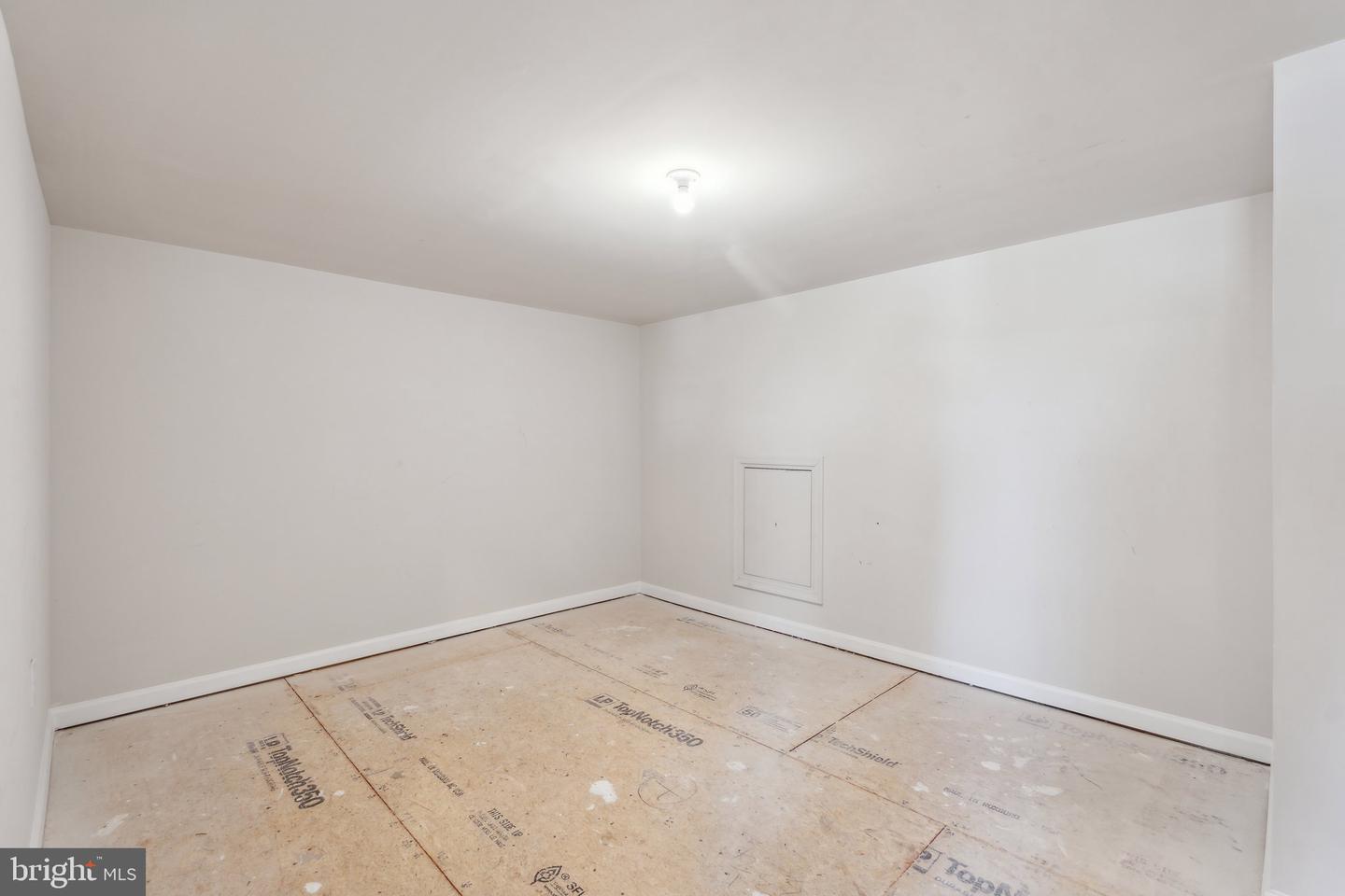 16093 CALLA LILY LN, HAYMARKET, Virginia 20169, 3 Bedrooms Bedrooms, ,3 BathroomsBathrooms,Residential,For sale,16093 CALLA LILY LN,VAPW2095032 MLS # VAPW2095032