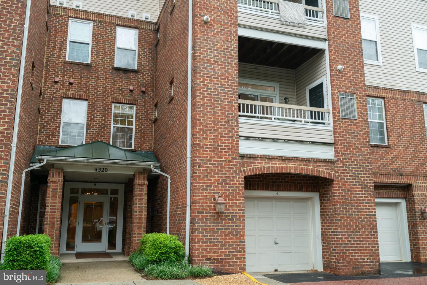4320-C CANNON RIDGE CT #50, FAIRFAX, Virginia 22030, 2 Bedrooms Bedrooms, ,2 BathroomsBathrooms,Residential,For sale,4320-C CANNON RIDGE CT #50,VAFX2241866 MLS # VAFX2241866