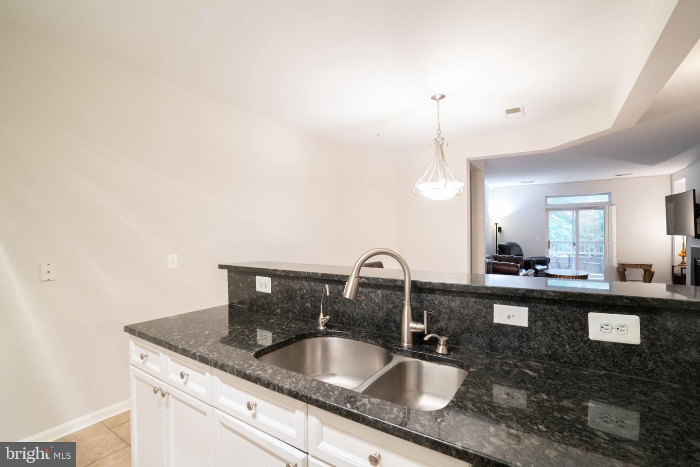 4320-C CANNON RIDGE CT #50, FAIRFAX, Virginia 22030, 2 Bedrooms Bedrooms, ,2 BathroomsBathrooms,Residential,For sale,4320-C CANNON RIDGE CT #50,VAFX2241866 MLS # VAFX2241866