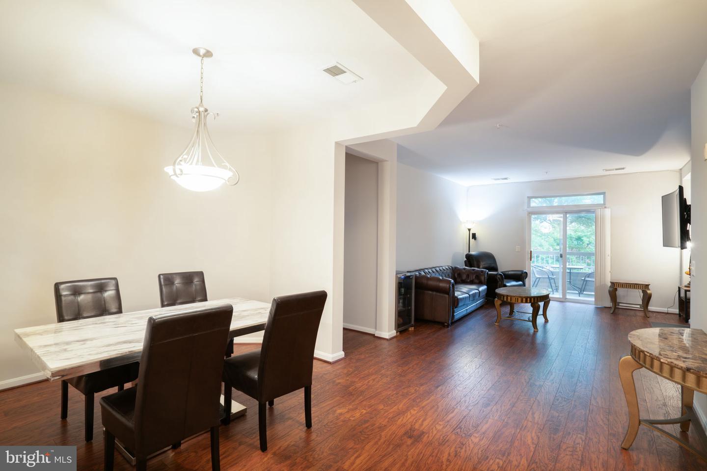 4320-C CANNON RIDGE CT #50, FAIRFAX, Virginia 22030, 2 Bedrooms Bedrooms, ,2 BathroomsBathrooms,Residential,For sale,4320-C CANNON RIDGE CT #50,VAFX2241866 MLS # VAFX2241866