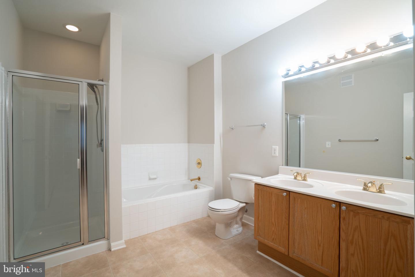 4320-C CANNON RIDGE CT #50, FAIRFAX, Virginia 22030, 2 Bedrooms Bedrooms, ,2 BathroomsBathrooms,Residential,For sale,4320-C CANNON RIDGE CT #50,VAFX2241866 MLS # VAFX2241866