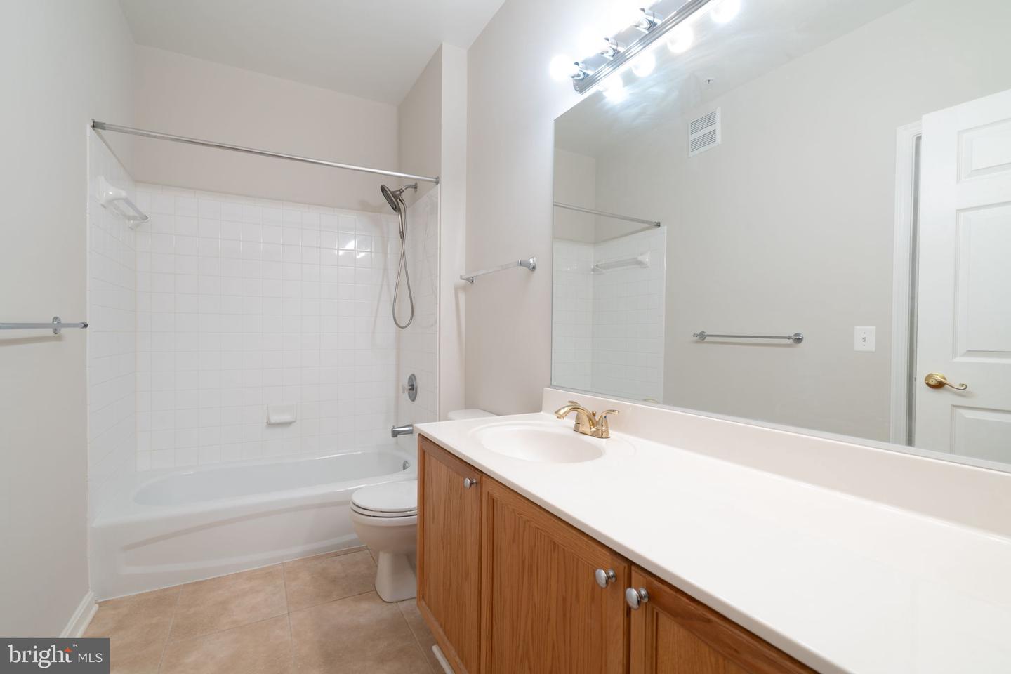 4320-C CANNON RIDGE CT #50, FAIRFAX, Virginia 22030, 2 Bedrooms Bedrooms, ,2 BathroomsBathrooms,Residential,For sale,4320-C CANNON RIDGE CT #50,VAFX2241866 MLS # VAFX2241866