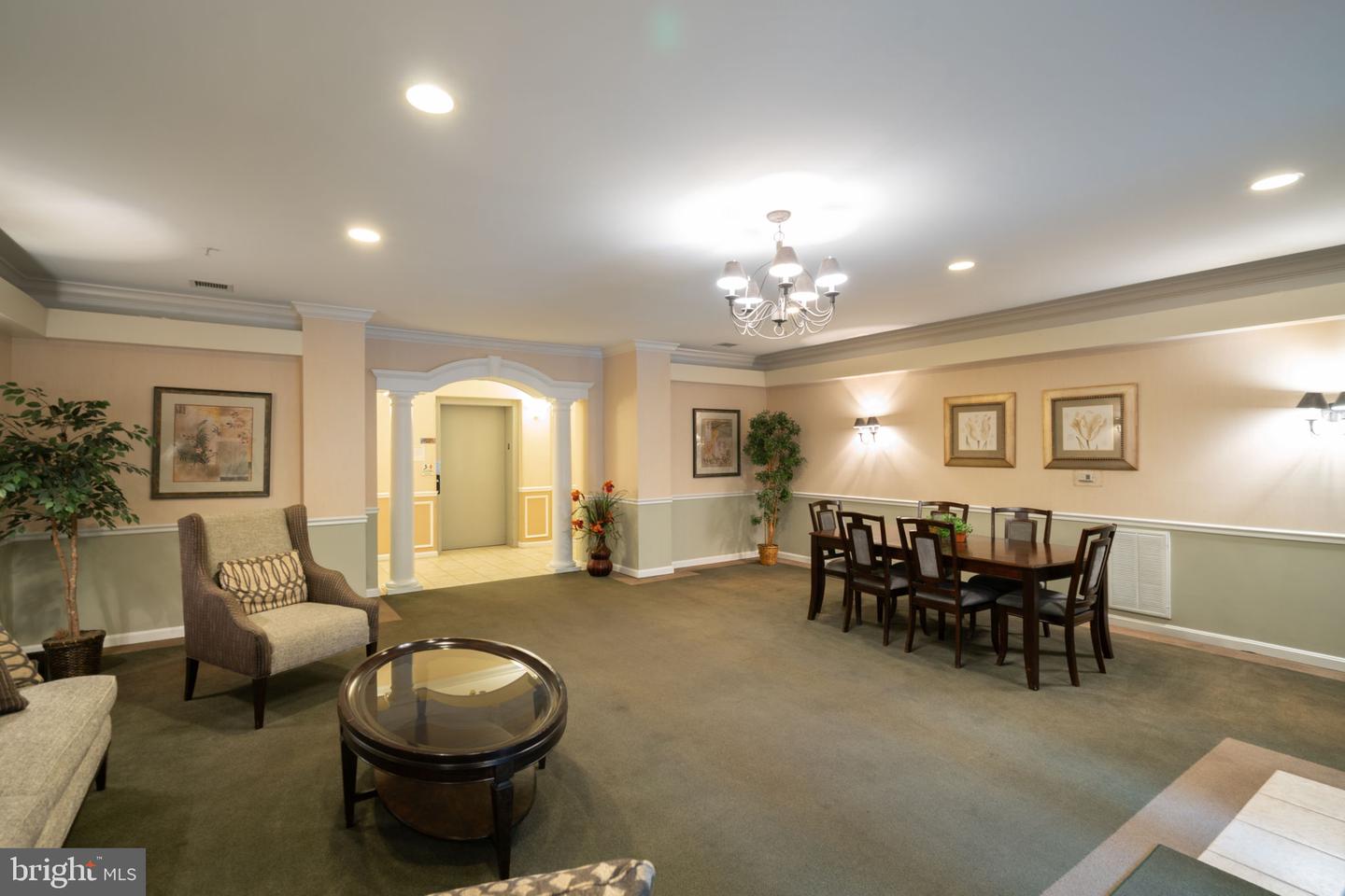 4320-C CANNON RIDGE CT #50, FAIRFAX, Virginia 22030, 2 Bedrooms Bedrooms, ,2 BathroomsBathrooms,Residential,For sale,4320-C CANNON RIDGE CT #50,VAFX2241866 MLS # VAFX2241866