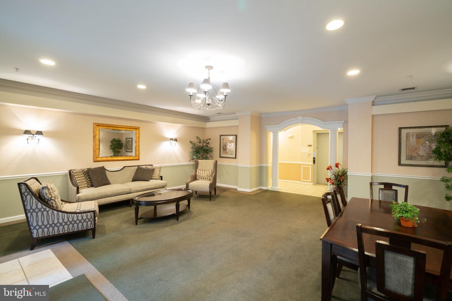 4320-C CANNON RIDGE CT #50, FAIRFAX, Virginia 22030, 2 Bedrooms Bedrooms, ,2 BathroomsBathrooms,Residential,For sale,4320-C CANNON RIDGE CT #50,VAFX2241866 MLS # VAFX2241866