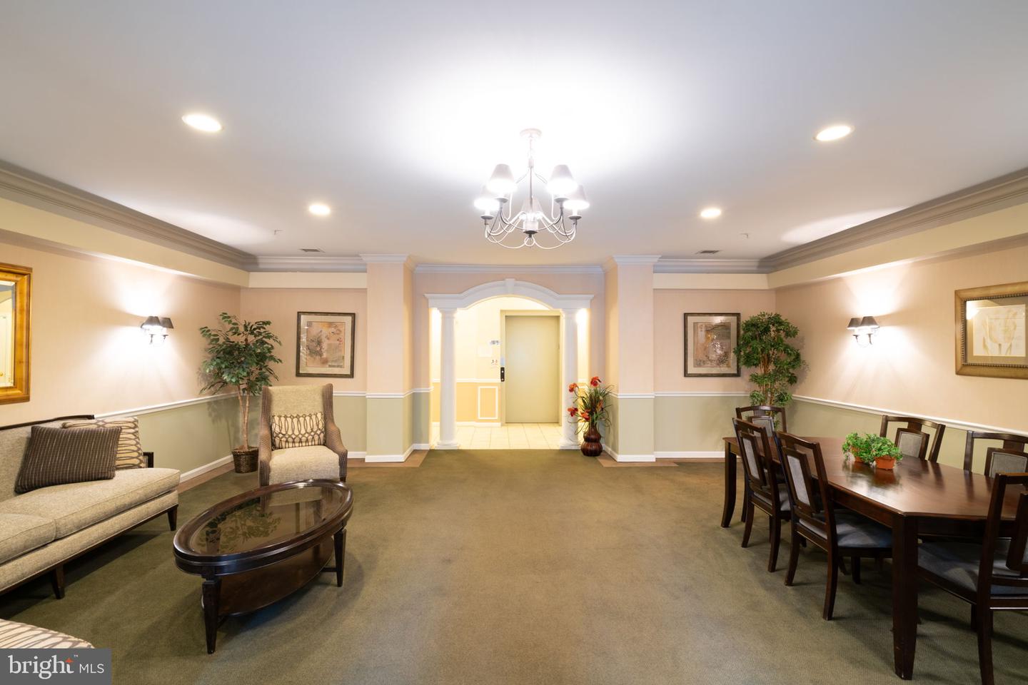 4320-C CANNON RIDGE CT #50, FAIRFAX, Virginia 22030, 2 Bedrooms Bedrooms, ,2 BathroomsBathrooms,Residential,For sale,4320-C CANNON RIDGE CT #50,VAFX2241866 MLS # VAFX2241866