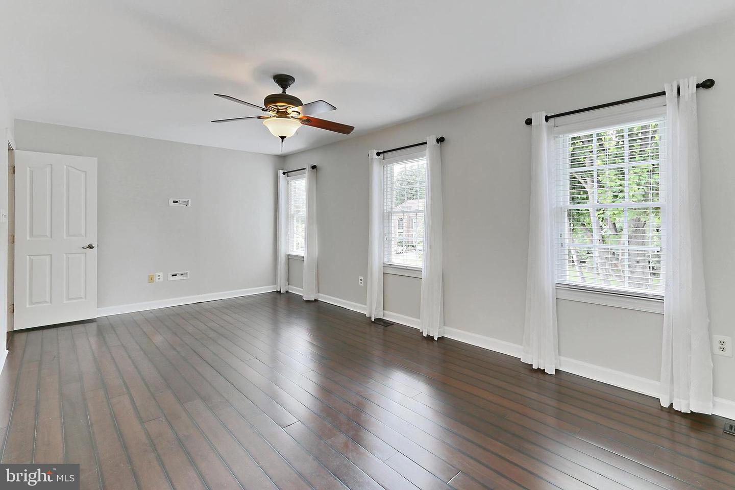 15473 MEHERRIN DR, CENTREVILLE, Virginia 20120, 5 Bedrooms Bedrooms, ,3 BathroomsBathrooms,Residential,For sale,15473 MEHERRIN DR,VAFX2241868 MLS # VAFX2241868