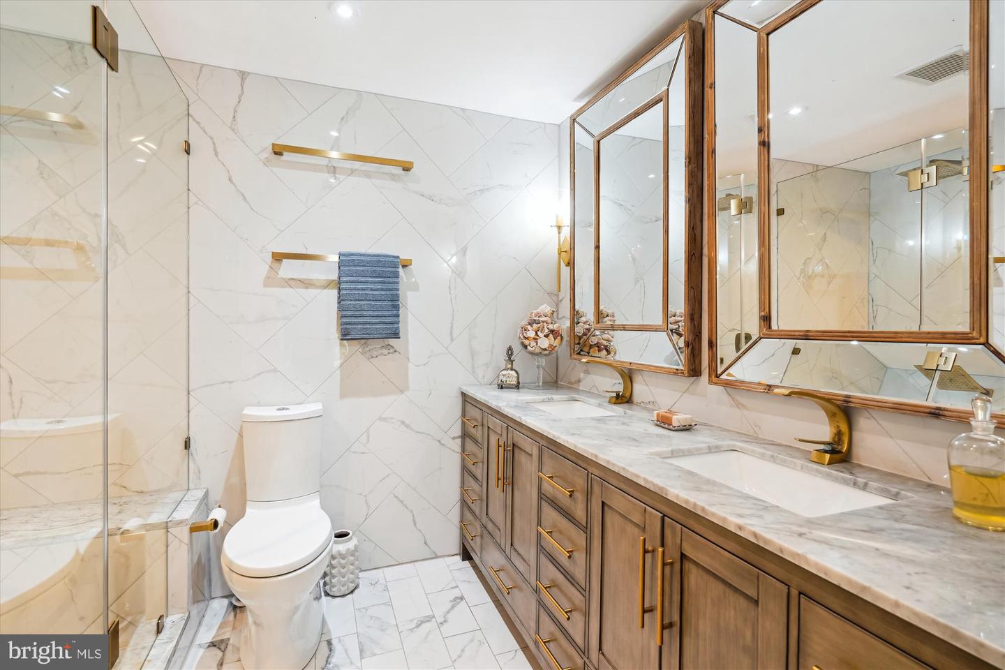 11464 ORCHARD LN, RESTON, Virginia 20190, 4 Bedrooms Bedrooms, ,3 BathroomsBathrooms,Residential,For sale,11464 ORCHARD LN,VAFX2241890 MLS # VAFX2241890