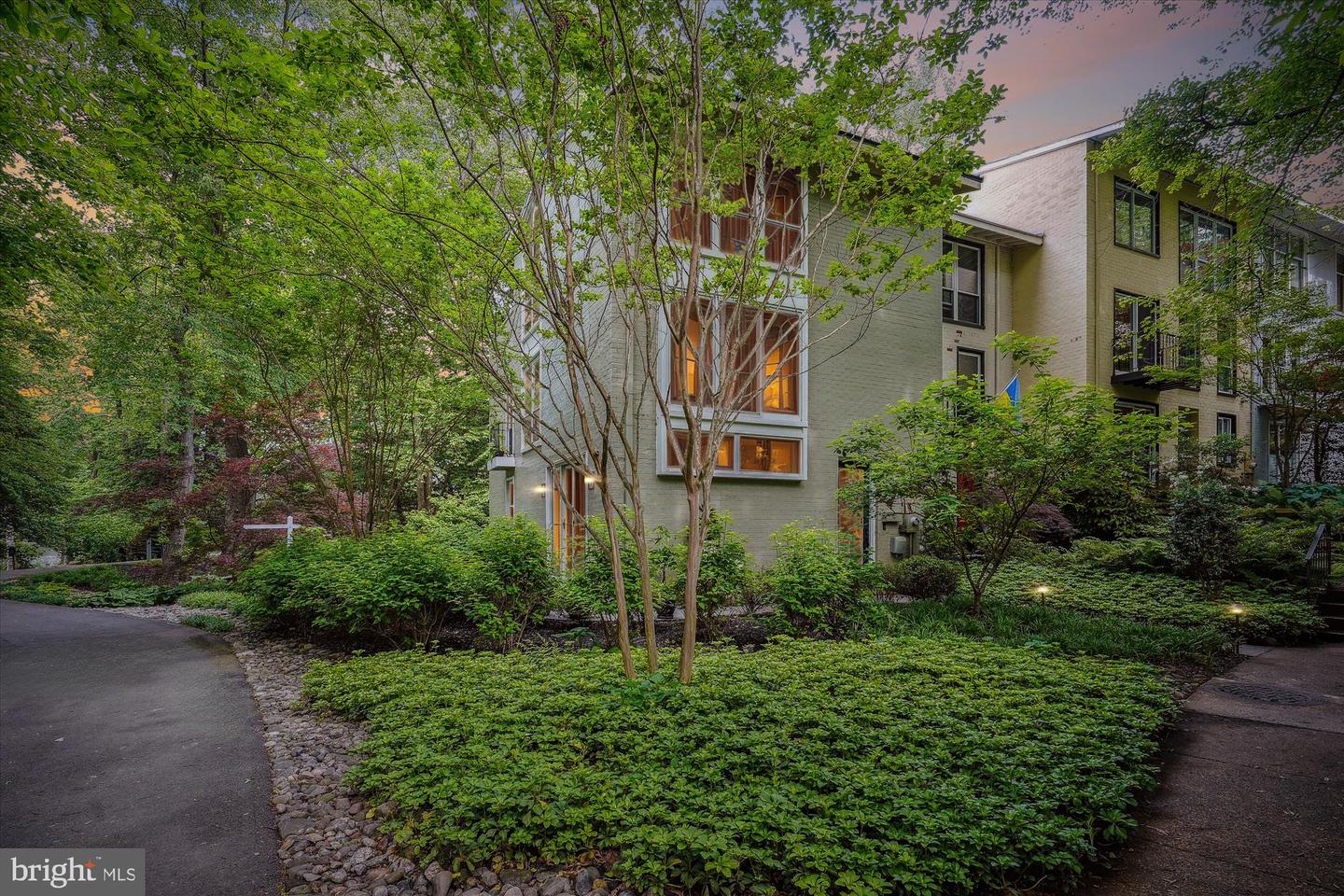 11464 ORCHARD LN, RESTON, Virginia 20190, 4 Bedrooms Bedrooms, ,3 BathroomsBathrooms,Residential,For sale,11464 ORCHARD LN,VAFX2241890 MLS # VAFX2241890