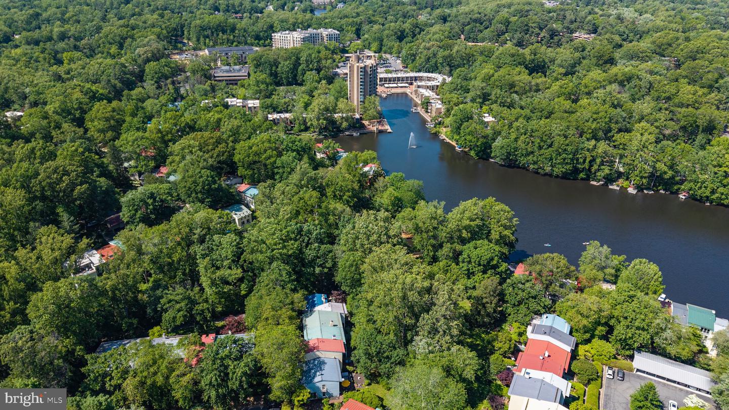 11464 ORCHARD LN, RESTON, Virginia 20190, 4 Bedrooms Bedrooms, ,3 BathroomsBathrooms,Residential,For sale,11464 ORCHARD LN,VAFX2241890 MLS # VAFX2241890