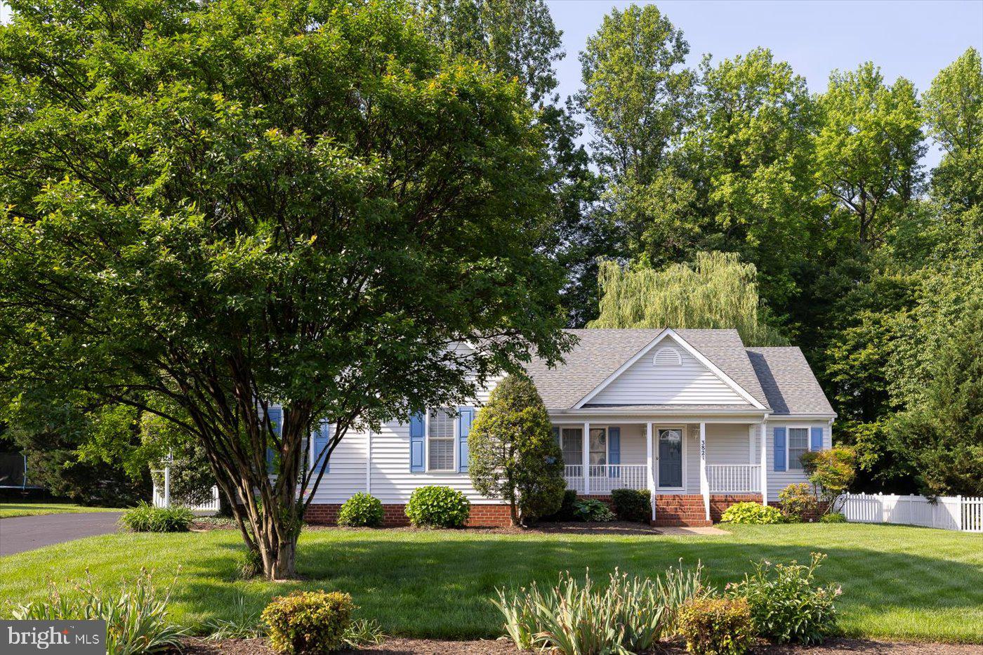 3821 MILL PLACE DR, GLEN ALLEN, Virginia 23060, 3 Bedrooms Bedrooms, ,2 BathroomsBathrooms,Residential,For sale,3821 MILL PLACE DR,VAHN2000920 MLS # VAHN2000920