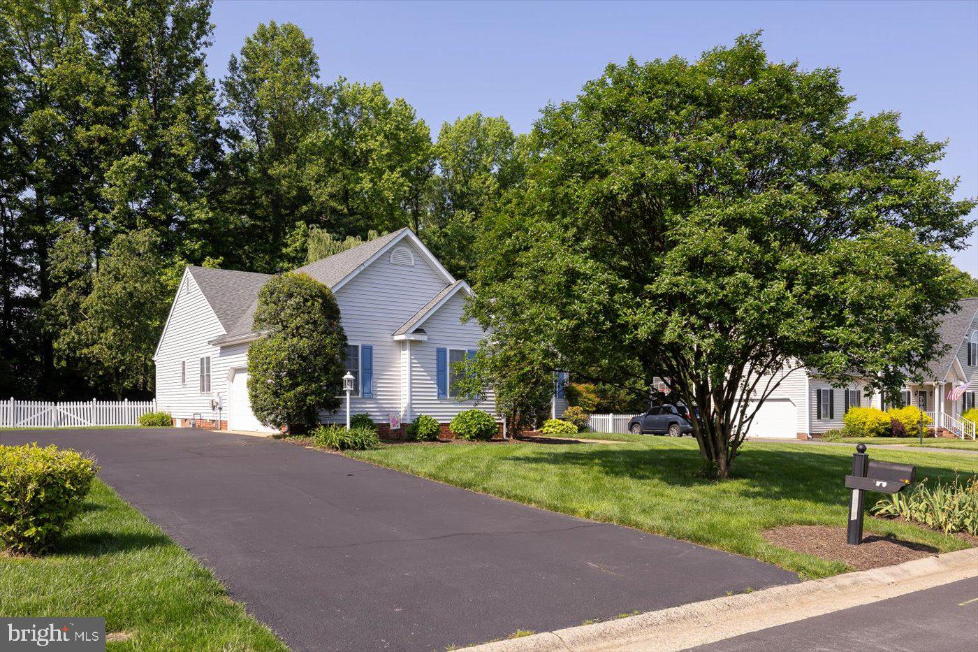 3821 MILL PLACE DR, GLEN ALLEN, Virginia 23060, 3 Bedrooms Bedrooms, ,2 BathroomsBathrooms,Residential,For sale,3821 MILL PLACE DR,VAHN2000920 MLS # VAHN2000920