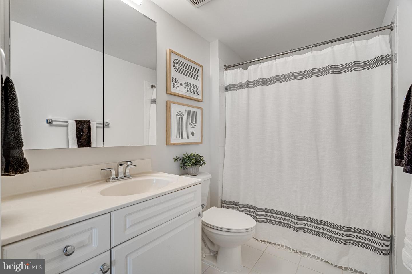 2726 GALLOWS RD #609, VIENNA, Virginia 22180, 1 Bedroom Bedrooms, ,1 BathroomBathrooms,Residential,For sale,2726 GALLOWS RD #609,VAFX2242070 MLS # VAFX2242070
