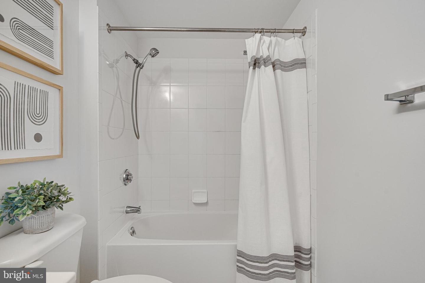 2726 GALLOWS RD #609, VIENNA, Virginia 22180, 1 Bedroom Bedrooms, ,1 BathroomBathrooms,Residential,For sale,2726 GALLOWS RD #609,VAFX2242070 MLS # VAFX2242070