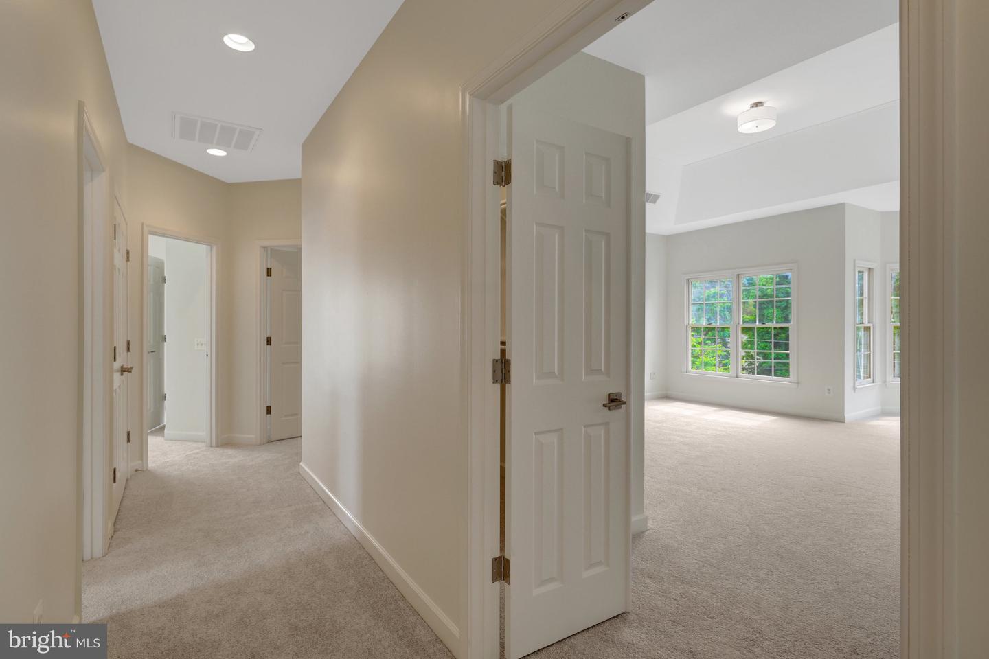 2160 BONAVENTURE DR, VIENNA, Virginia 22181, 4 Bedrooms Bedrooms, ,4 BathroomsBathrooms,Residential,For sale,2160 BONAVENTURE DR,VAFX2242092 MLS # VAFX2242092