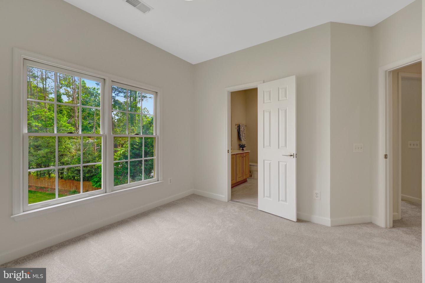 2160 BONAVENTURE DR, VIENNA, Virginia 22181, 4 Bedrooms Bedrooms, ,4 BathroomsBathrooms,Residential,For sale,2160 BONAVENTURE DR,VAFX2242092 MLS # VAFX2242092