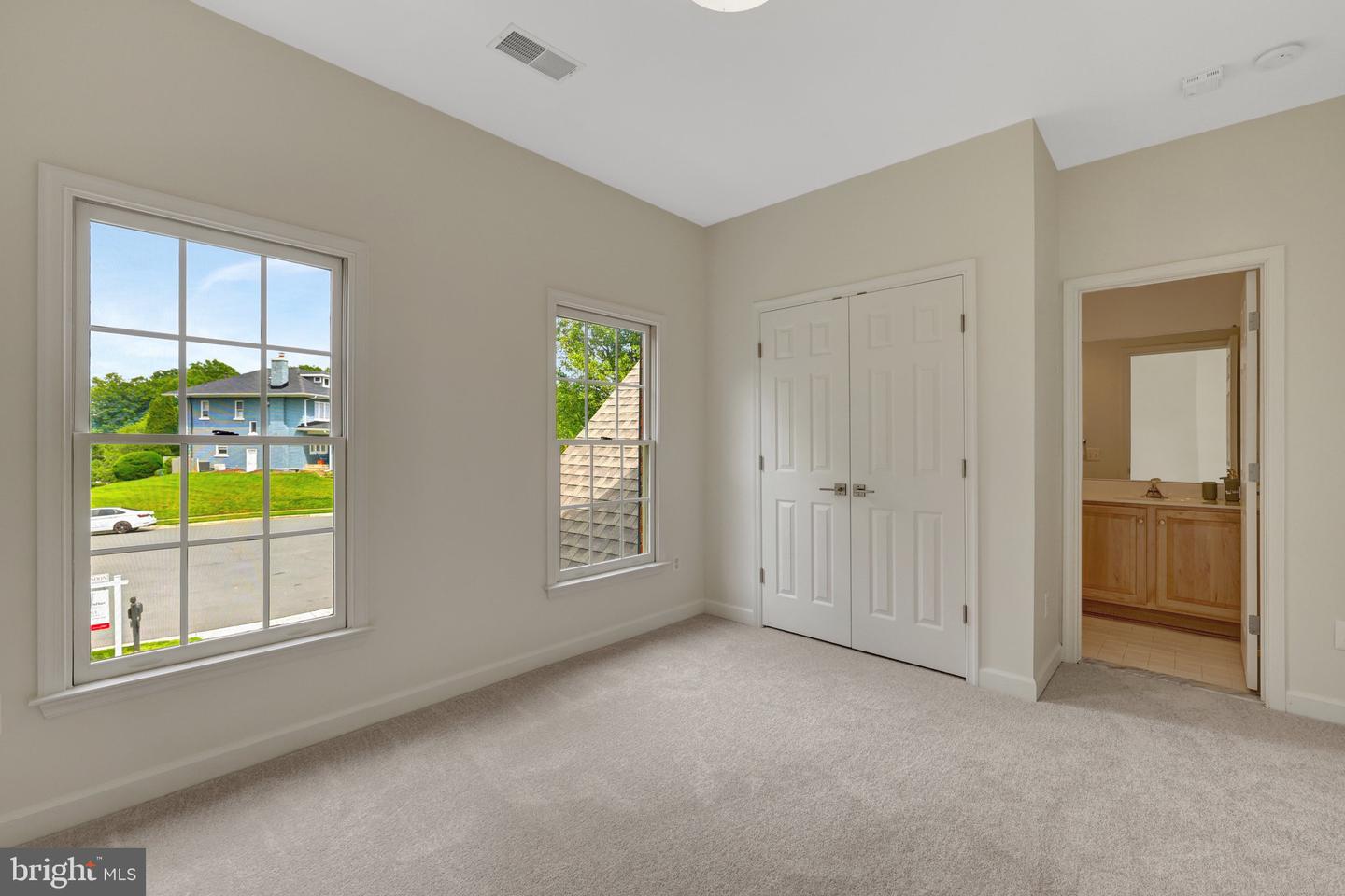 2160 BONAVENTURE DR, VIENNA, Virginia 22181, 4 Bedrooms Bedrooms, ,4 BathroomsBathrooms,Residential,For sale,2160 BONAVENTURE DR,VAFX2242092 MLS # VAFX2242092