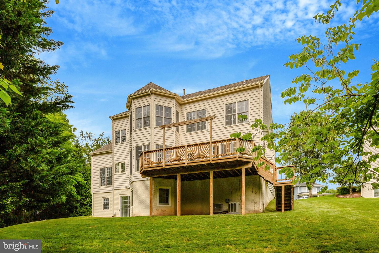 2160 BONAVENTURE DR, VIENNA, Virginia 22181, 4 Bedrooms Bedrooms, ,4 BathroomsBathrooms,Residential,For sale,2160 BONAVENTURE DR,VAFX2242092 MLS # VAFX2242092