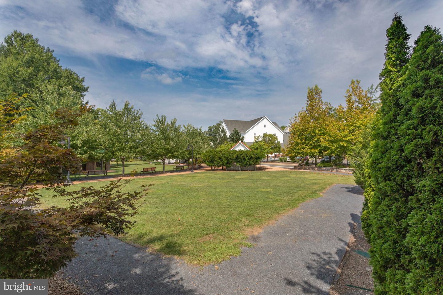 2160 BONAVENTURE DR, VIENNA, Virginia 22181, 4 Bedrooms Bedrooms, ,4 BathroomsBathrooms,Residential,For sale,2160 BONAVENTURE DR,VAFX2242092 MLS # VAFX2242092