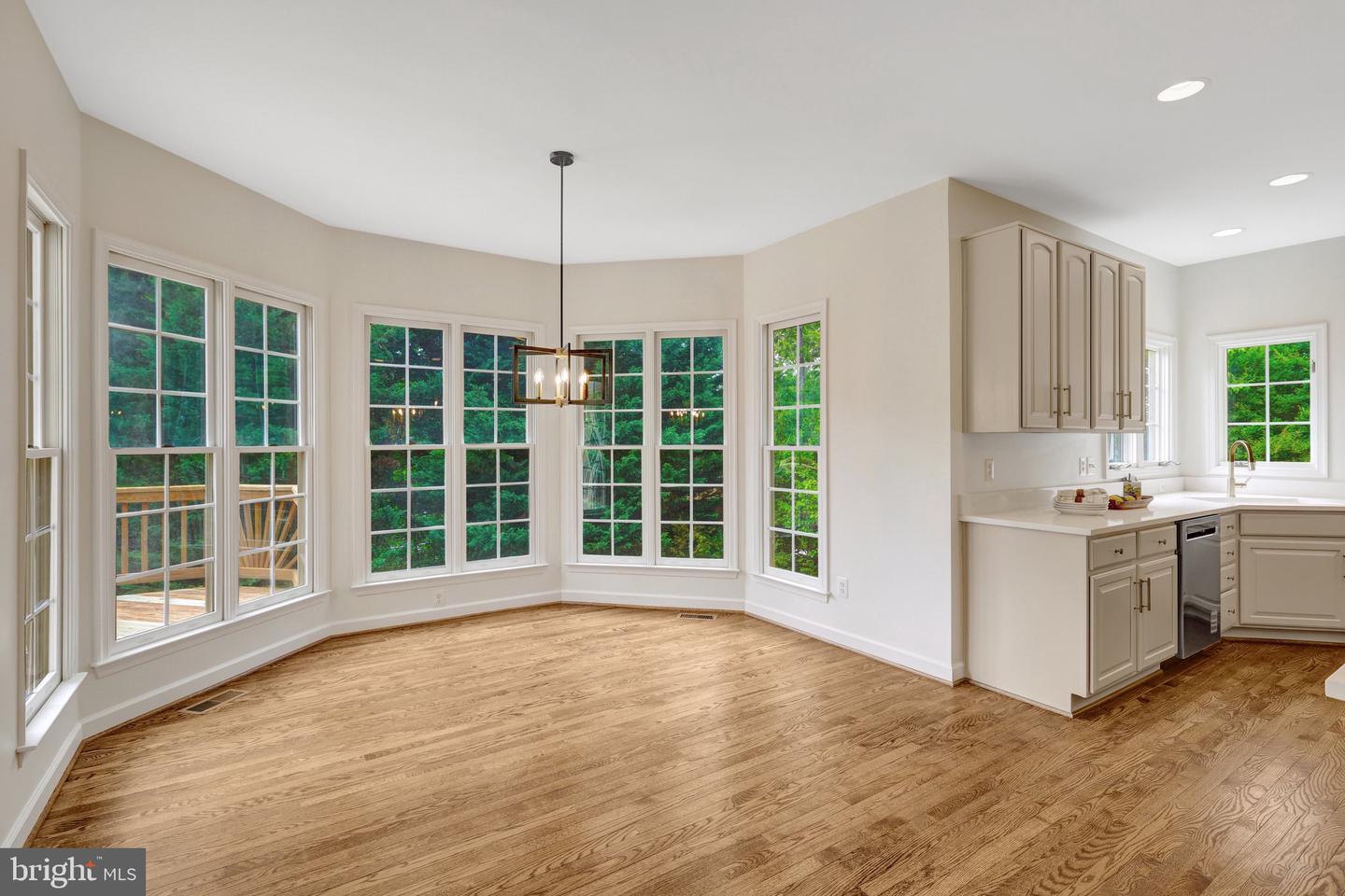 2160 BONAVENTURE DR, VIENNA, Virginia 22181, 4 Bedrooms Bedrooms, ,4 BathroomsBathrooms,Residential,For sale,2160 BONAVENTURE DR,VAFX2242092 MLS # VAFX2242092