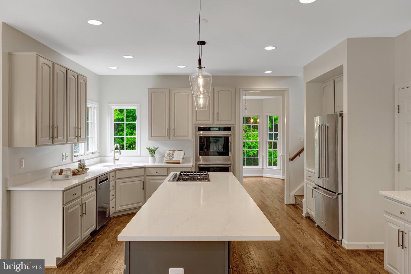 2160 BONAVENTURE DR, VIENNA, Virginia 22181, 4 Bedrooms Bedrooms, ,4 BathroomsBathrooms,Residential,For sale,2160 BONAVENTURE DR,VAFX2242092 MLS # VAFX2242092