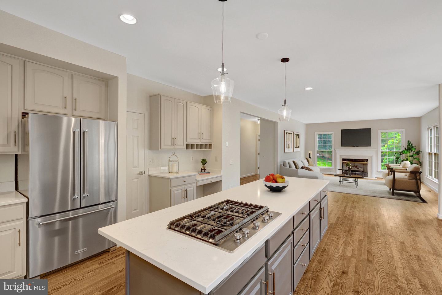 2160 BONAVENTURE DR, VIENNA, Virginia 22181, 4 Bedrooms Bedrooms, ,4 BathroomsBathrooms,Residential,For sale,2160 BONAVENTURE DR,VAFX2242092 MLS # VAFX2242092