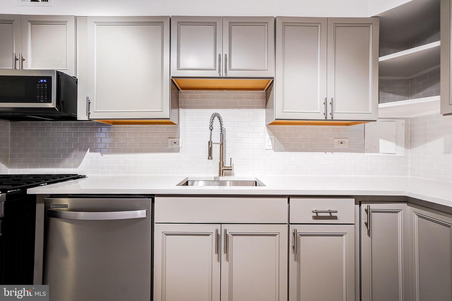 700 7TH ST SW #507, WASHINGTON, District Of Columbia 20024, 2 Bedrooms Bedrooms, 5 Rooms Rooms,1 BathroomBathrooms,Residential,For sale,700 7TH ST SW #507,DCDC2201636 MLS # DCDC2201636