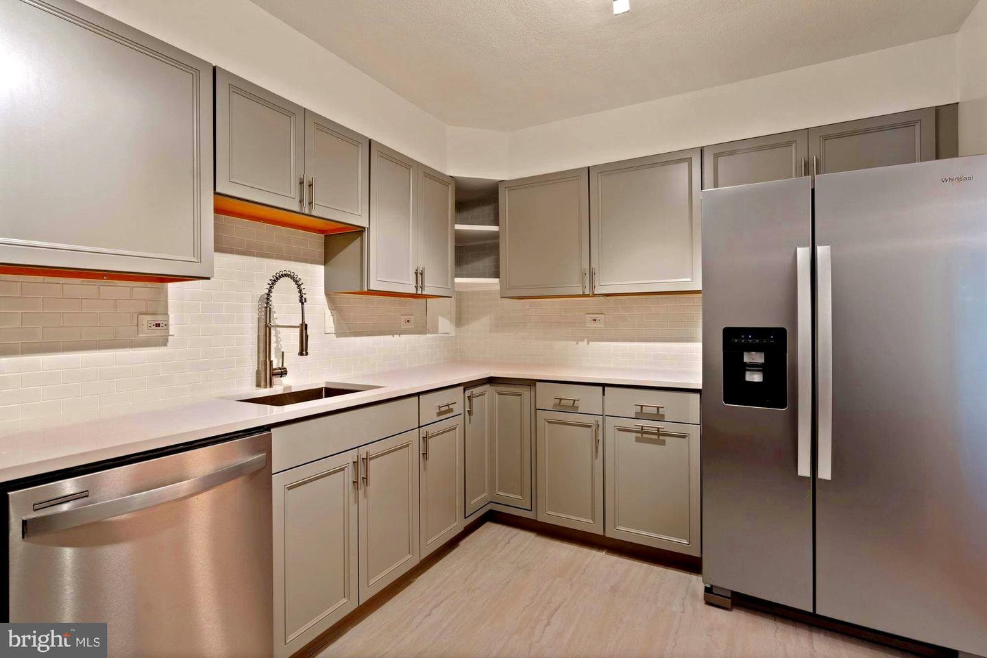 700 7TH ST SW #507, WASHINGTON, District Of Columbia 20024, 2 Bedrooms Bedrooms, 5 Rooms Rooms,1 BathroomBathrooms,Residential,For sale,700 7TH ST SW #507,DCDC2201636 MLS # DCDC2201636