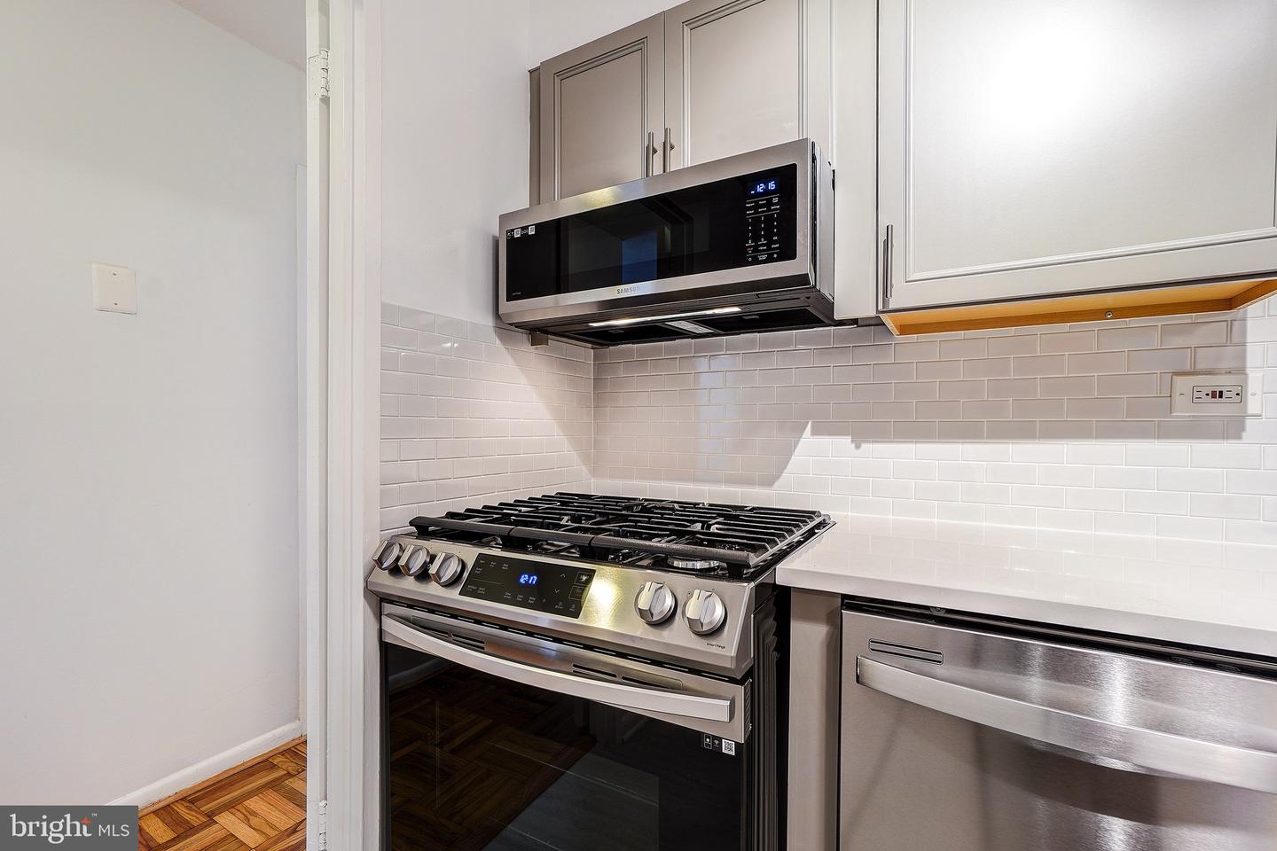 700 7TH ST SW #507, WASHINGTON, District Of Columbia 20024, 2 Bedrooms Bedrooms, 5 Rooms Rooms,1 BathroomBathrooms,Residential,For sale,700 7TH ST SW #507,DCDC2201636 MLS # DCDC2201636
