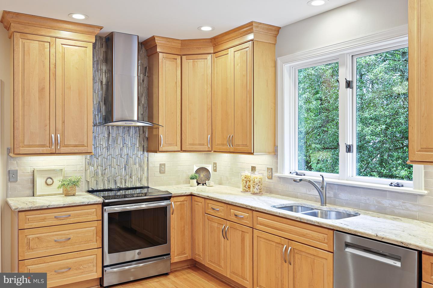 11275 CENTER HARBOR RD, RESTON, Virginia 20194, 4 Bedrooms Bedrooms, ,3 BathroomsBathrooms,Residential,For sale,11275 CENTER HARBOR RD,VAFX2242102 MLS # VAFX2242102