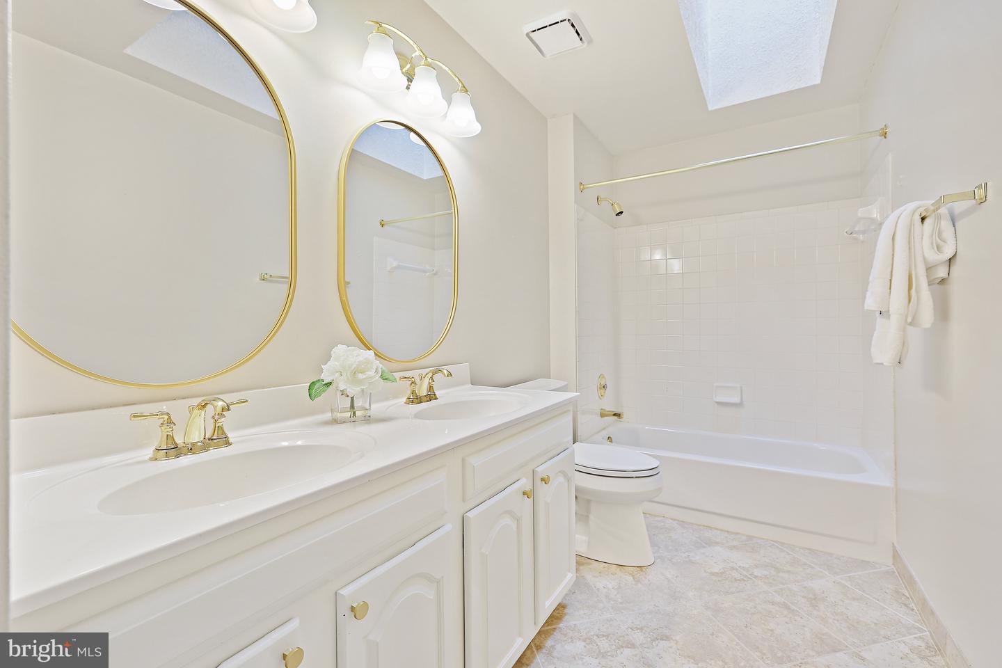 11275 CENTER HARBOR RD, RESTON, Virginia 20194, 4 Bedrooms Bedrooms, ,3 BathroomsBathrooms,Residential,For sale,11275 CENTER HARBOR RD,VAFX2242102 MLS # VAFX2242102