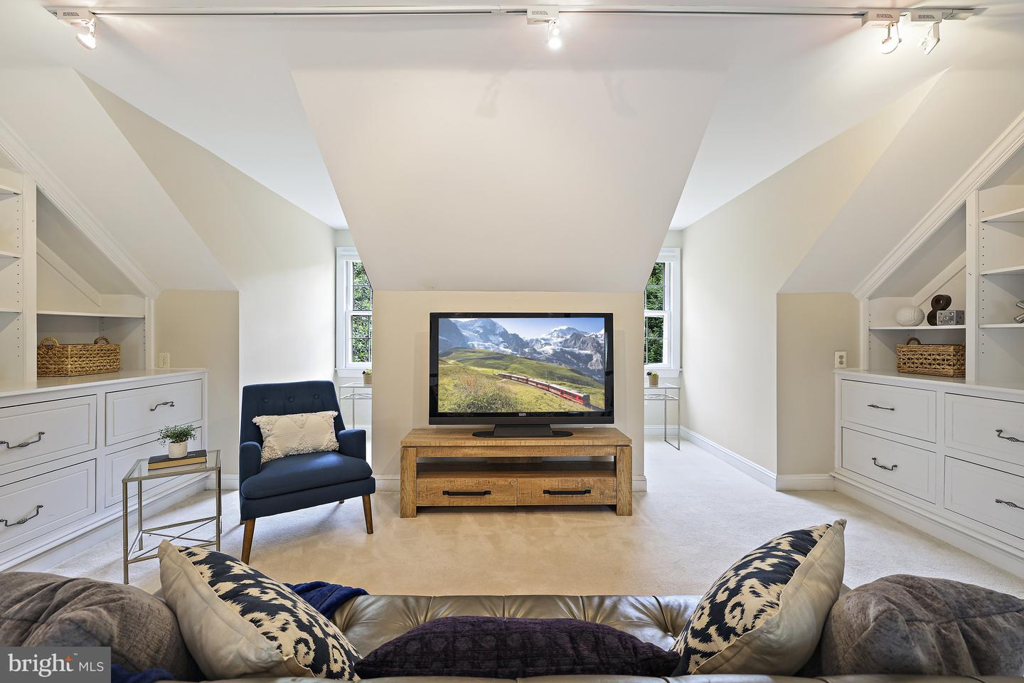 11275 CENTER HARBOR RD, RESTON, Virginia 20194, 4 Bedrooms Bedrooms, ,3 BathroomsBathrooms,Residential,For sale,11275 CENTER HARBOR RD,VAFX2242102 MLS # VAFX2242102