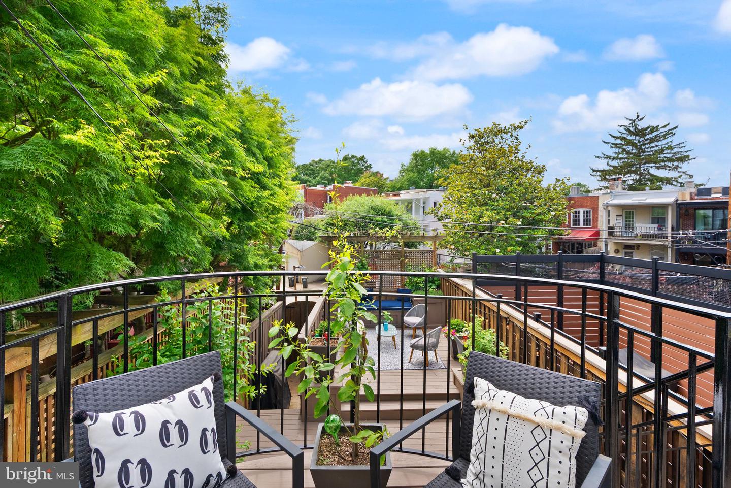 2314 20TH ST NW, WASHINGTON, District Of Columbia 20009, 4 Bedrooms Bedrooms, ,3 BathroomsBathrooms,Residential,For sale,2314 20TH ST NW,DCDC2201644 MLS # DCDC2201644