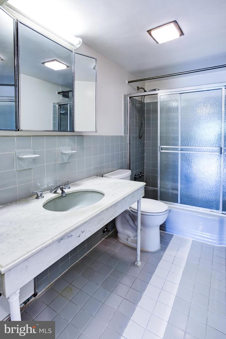 4201 CATHEDRAL AVE NW #1004E, WASHINGTON, District Of Columbia 20016, 2 Bedrooms Bedrooms, ,2 BathroomsBathrooms,Residential,For sale,4201 CATHEDRAL AVE NW #1004E,DCDC2201648 MLS # DCDC2201648 4201 CATHEDRAL AVE NW #1004E, WASHINGTON, District Of Columbia 20016, 2 Bedrooms Bedrooms, ,2 BathroomsBathrooms,Residential,For sale,4201 CATHEDRAL AVE NW #1004E,DCDC2201648 MLS # DCDC2201648