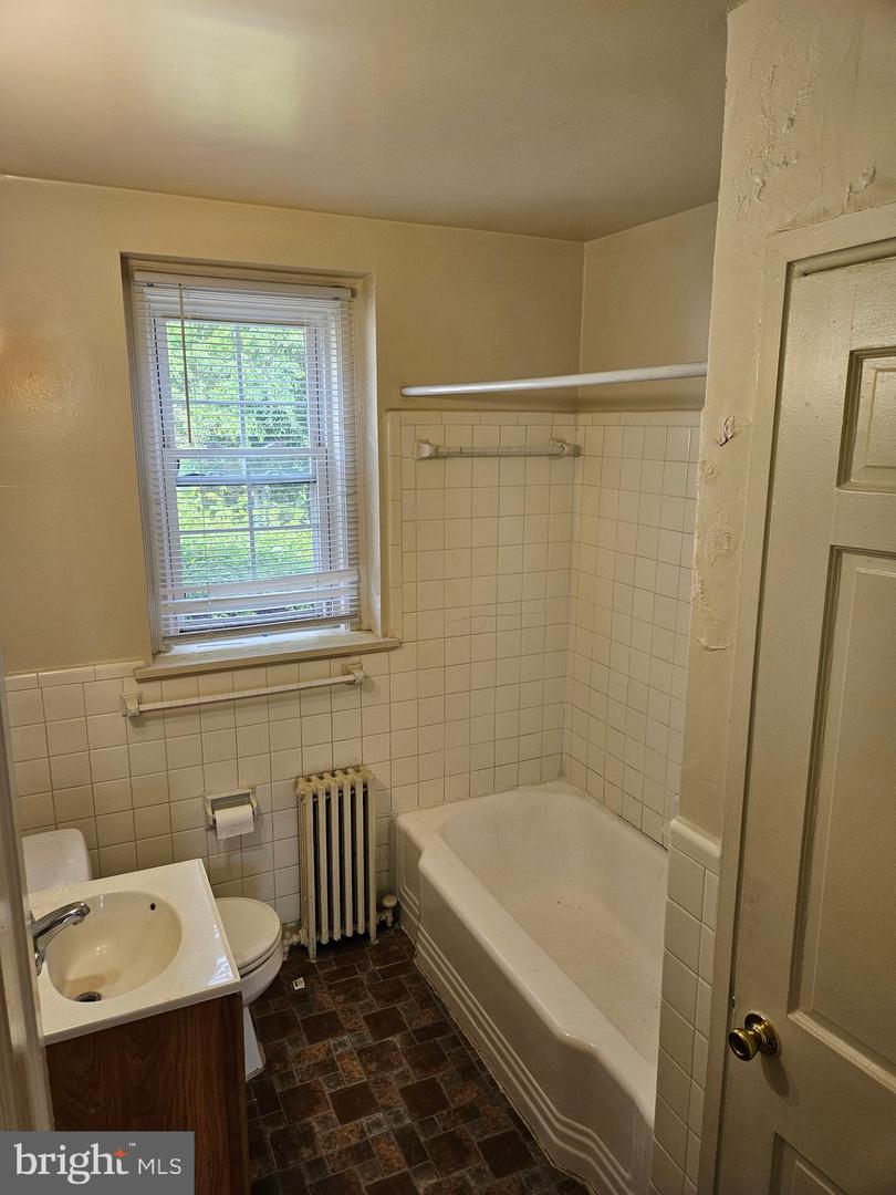 2810 31 ST SE #A-691, WASHINGTON, District Of Columbia 20020, 2 Bedrooms Bedrooms, ,1 BathroomBathrooms,Residential,For sale,2810 31 ST SE #A-691,DCDC2201654 MLS # DCDC2201654