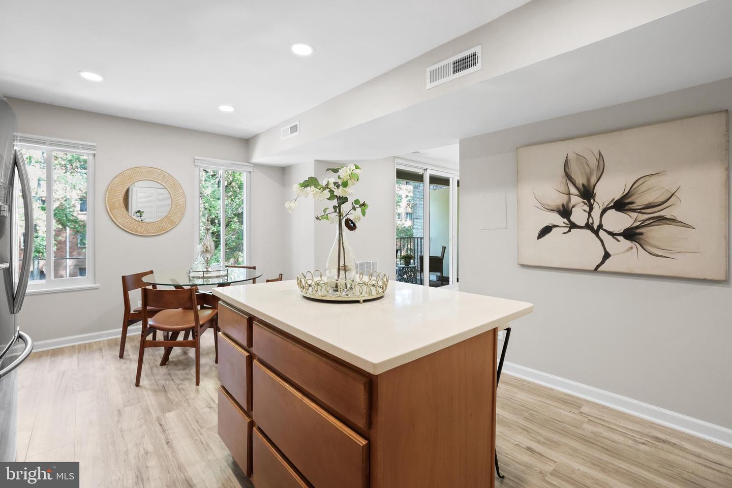 5050 7TH RD S #201, ARLINGTON, Virginia 22204, 2 Bedrooms Bedrooms, ,1 BathroomBathrooms,Residential,For sale,5050 7TH RD S #201,VAAR2057936 MLS # VAAR2057936