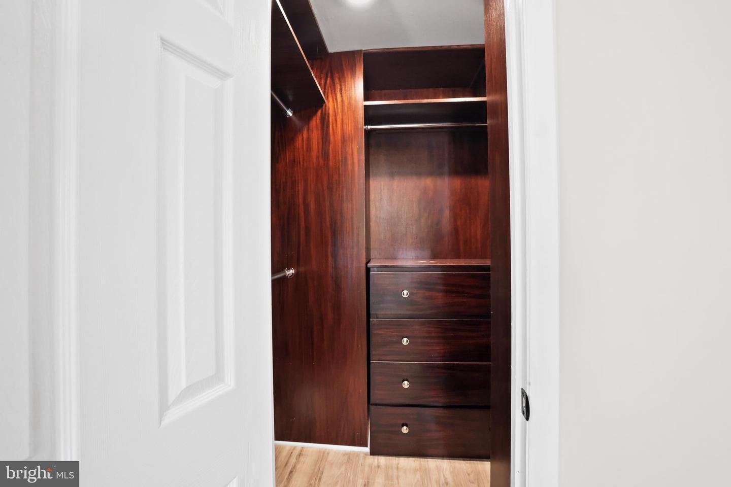 5050 7TH RD S #201, ARLINGTON, Virginia 22204, 2 Bedrooms Bedrooms, ,1 BathroomBathrooms,Residential,For sale,5050 7TH RD S #201,VAAR2057936 MLS # VAAR2057936