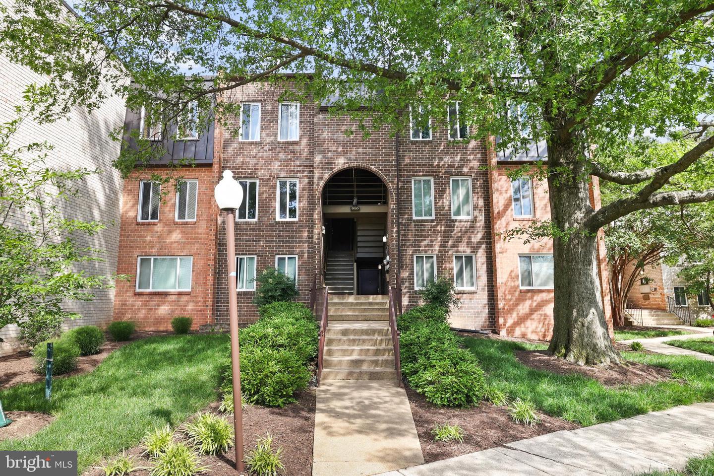 5050 7TH RD S #201, ARLINGTON, Virginia 22204, 2 Bedrooms Bedrooms, ,1 BathroomBathrooms,Residential,For sale,5050 7TH RD S #201,VAAR2057936 MLS # VAAR2057936