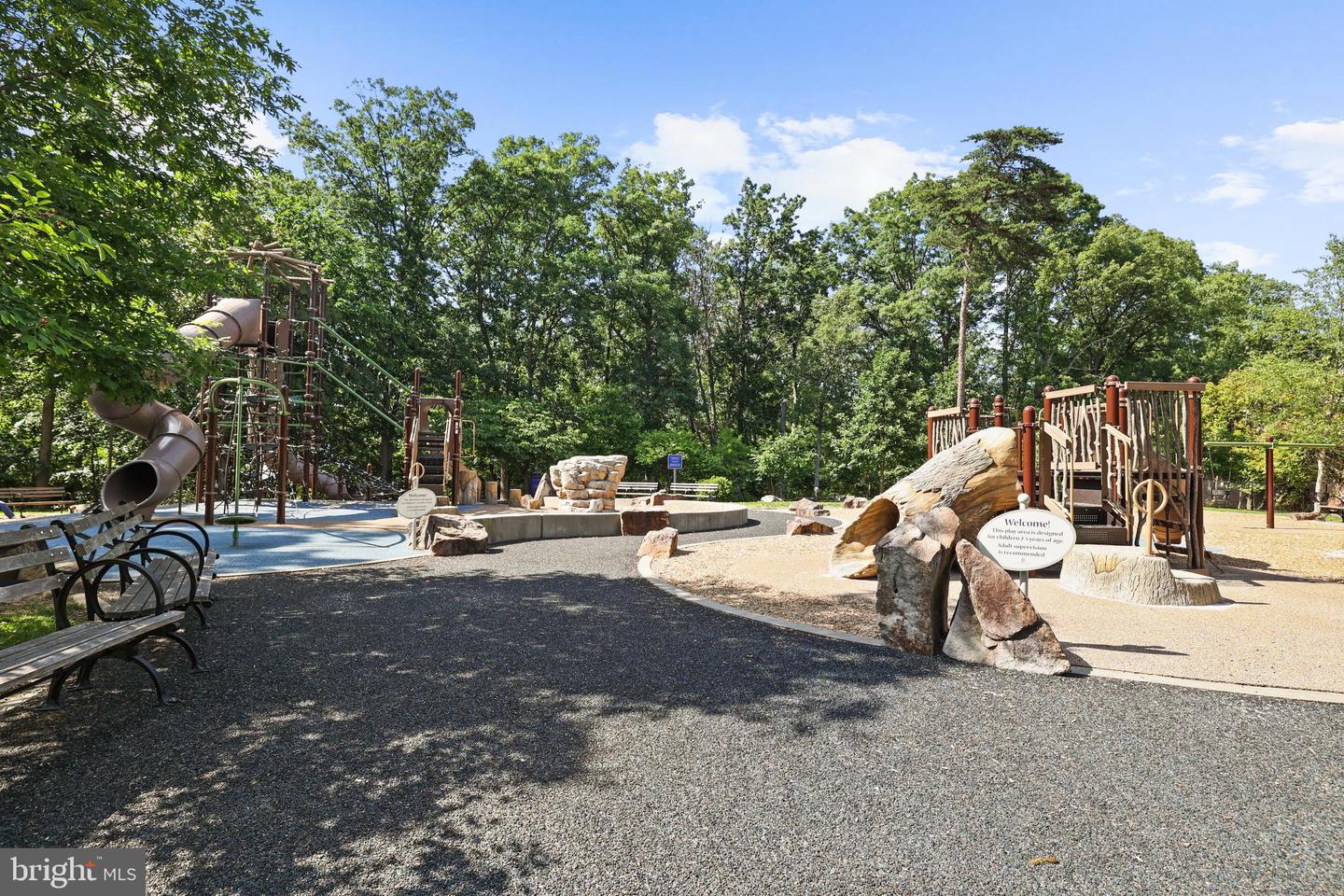 5050 7TH RD S #201, ARLINGTON, Virginia 22204, 2 Bedrooms Bedrooms, ,1 BathroomBathrooms,Residential,For sale,5050 7TH RD S #201,VAAR2057936 MLS # VAAR2057936