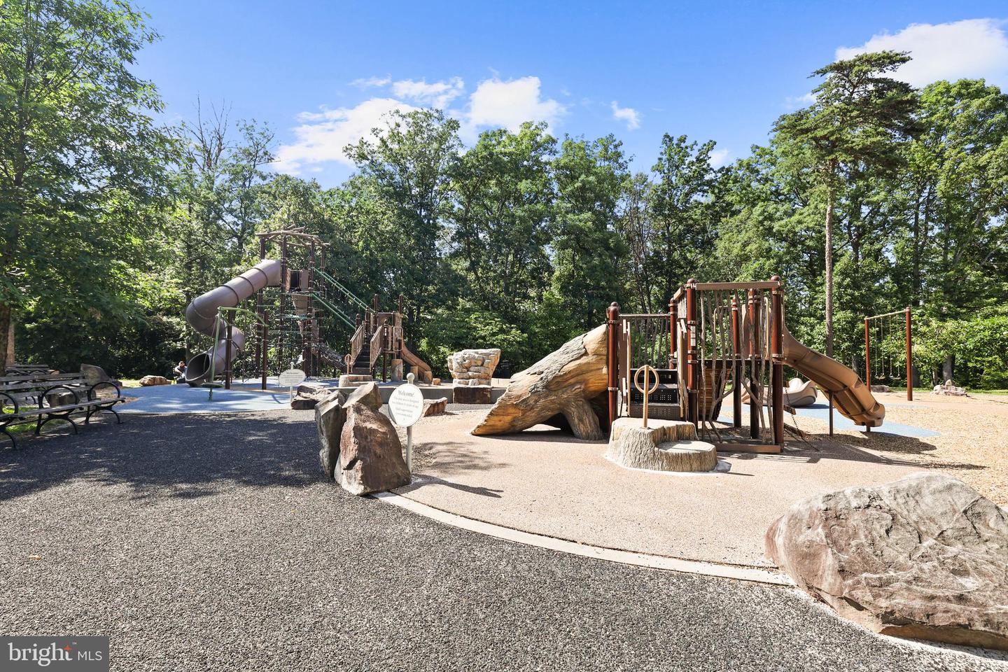 5050 7TH RD S #201, ARLINGTON, Virginia 22204, 2 Bedrooms Bedrooms, ,1 BathroomBathrooms,Residential,For sale,5050 7TH RD S #201,VAAR2057936 MLS # VAAR2057936