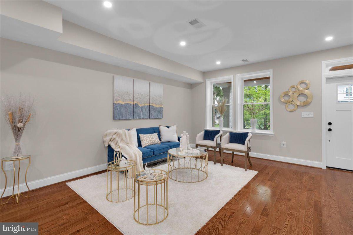5521 4TH ST NW, WASHINGTON, District Of Columbia 20011, 5 Bedrooms Bedrooms, ,3 BathroomsBathrooms,Residential,For sale,5521 4TH ST NW,DCDC2201698 MLS # DCDC2201698
